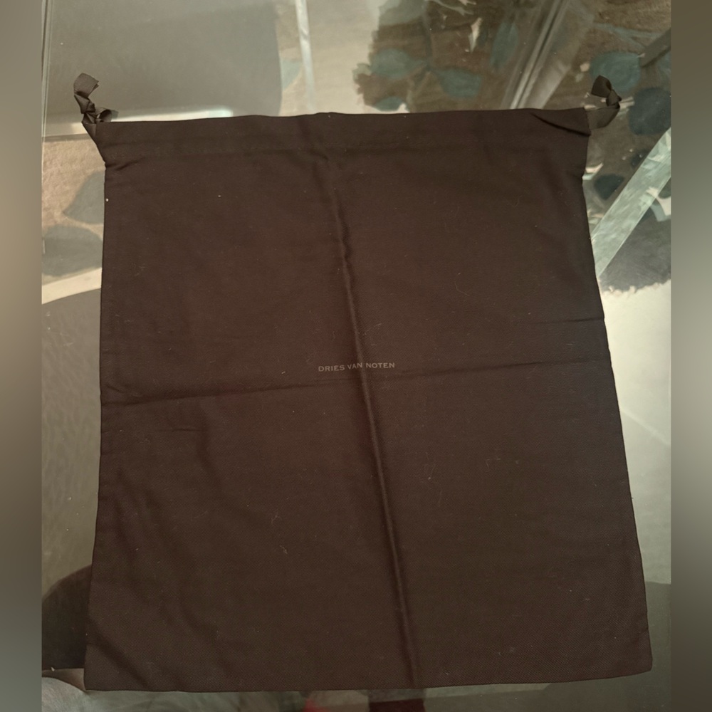 black dost bag